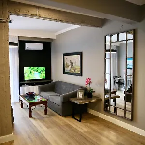 Urban Living 3 Θεσσαλονίκη